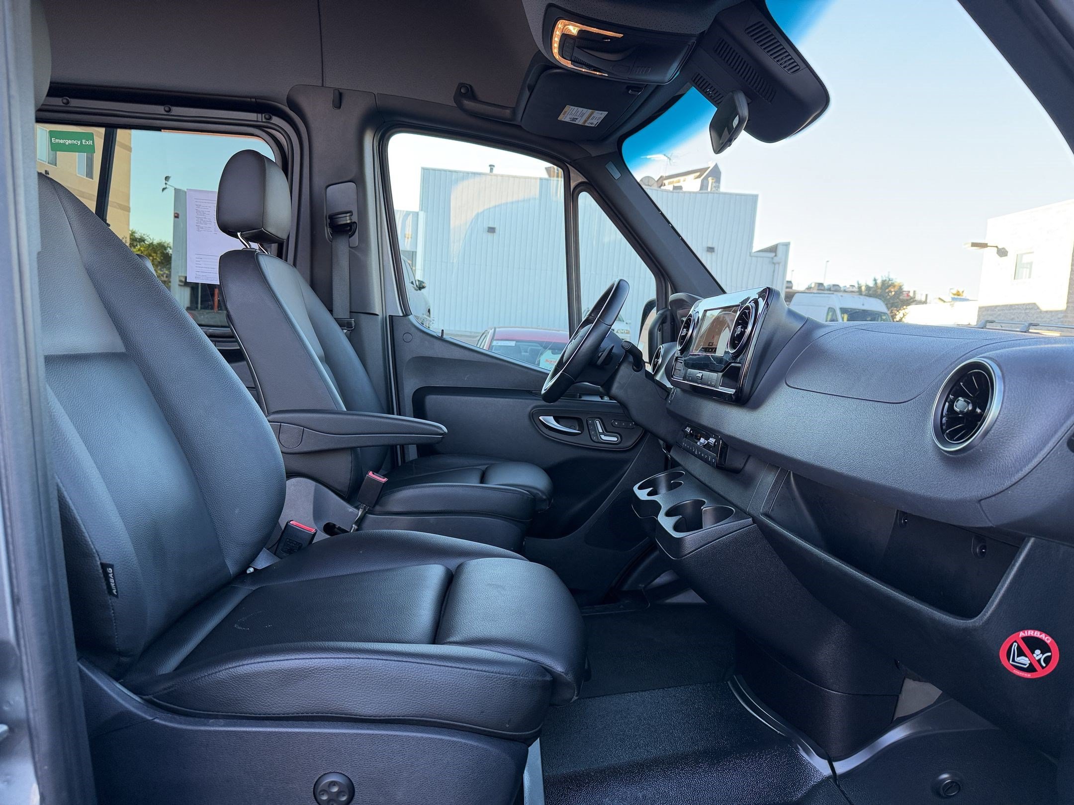 Used 2024 Mercedes-Benz Sprinter 2500 image 23