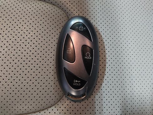 Used 2025 Hyundai Elantra Limited FWD image 32