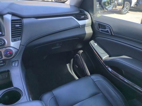 Used 2019 Chevrolet Suburban LT w/ LT Signature Package RWD image 19