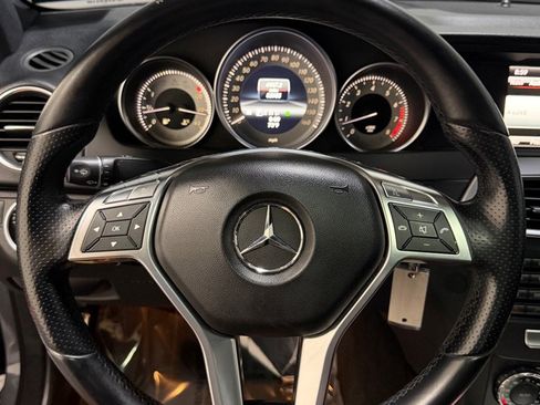 Used 2013 Mercedes-Benz C 250 Sedan image 15