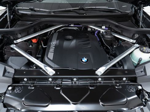 New 2026 BMW X7 xDrive40i w/ M Sport Package image 9