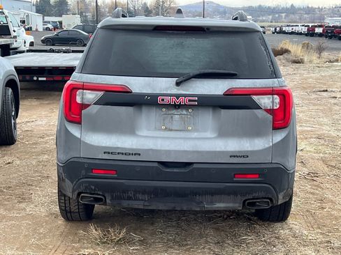 Used 2022 GMC Acadia SLE w/ Driver Convenience Package image 3