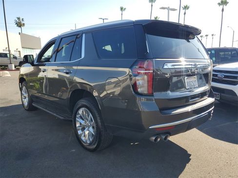 Used 2021 Chevrolet Tahoe Premier w/ Premium Package image 3