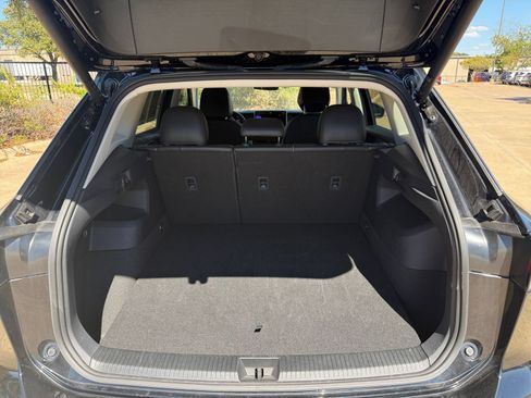 Used 2026 Volkswagen Tiguan SE AWD/4WD image 32