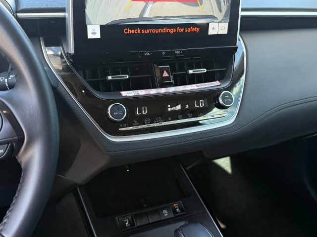 Used 2026 Toyota Corolla Cross XLE w/ Convenience Package FWD image 19