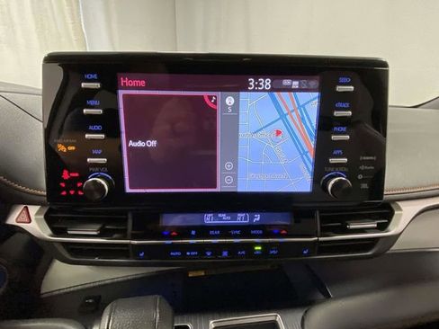 Used 2022 Toyota Sienna XSE w/ XSE Plus Package image 16