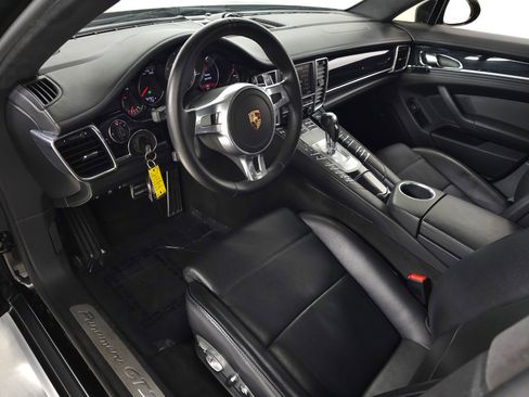 Used 2013 Porsche Panamera GTS image 15