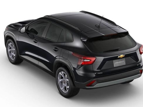New 2026 Chevrolet Trax LT w/ Sunroof Package FWD image 28