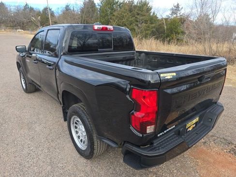 Certified 2024 Chevrolet Colorado W/T w/ WT Convenience Package image 3