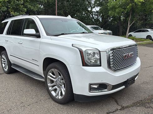 Used 2016 GMC Yukon Denali w/ Open Road Package AWD/4WD image 3