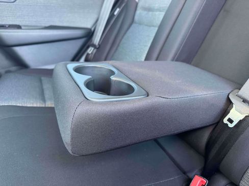 Used 2022 Nissan Rogue SV image 12