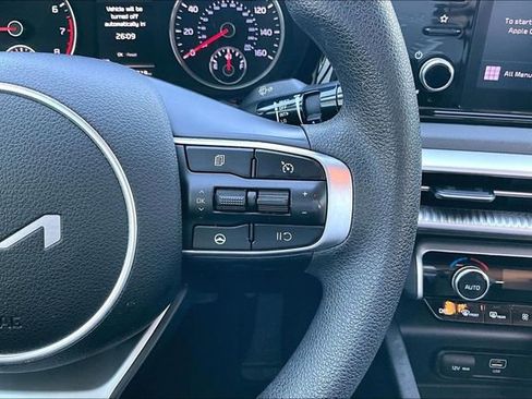 Used 2022 Kia K5 LXS image 12
