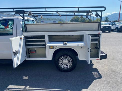 Used 2015 Ford F250 XL w/ Power Equipment Group image 23