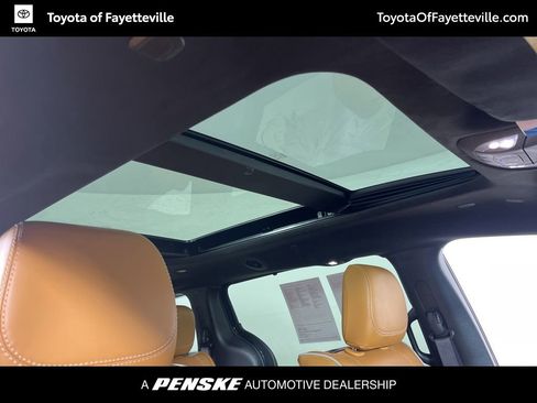 Used 2022 Chrysler Pacifica Pinnacle AWD/4WD image 5