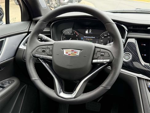 New 2025 Cadillac XT6 Premium Luxury image 9