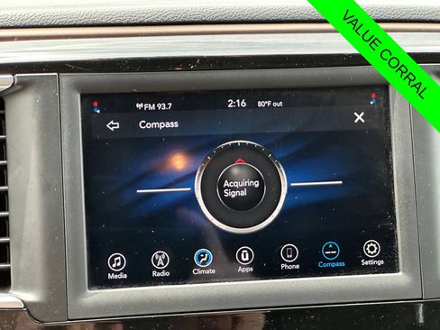 Used 2019 Chrysler Pacifica L FWD image 23