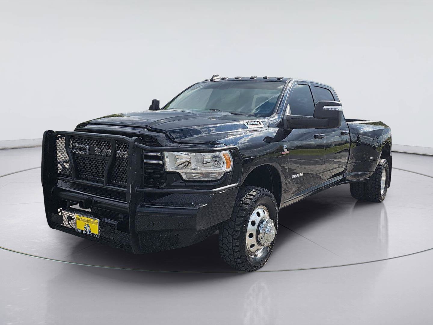Used 2024 RAM 3500 Lone Star w/ Sport Appearance Package AWD/4WD image 1