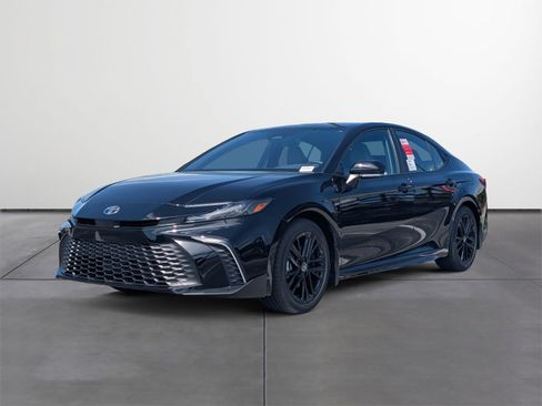 New 2026 Toyota Camry SE FWD image 2