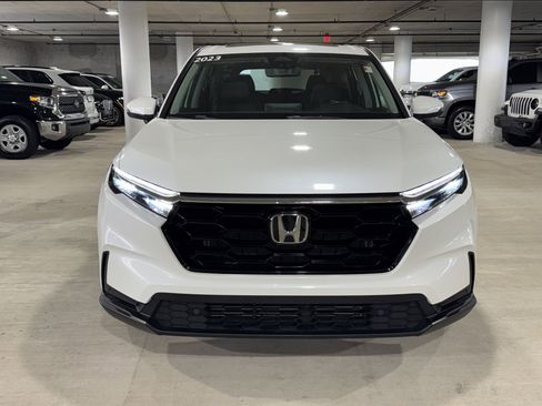 Used 2023 Honda CR-V EX-L image 3