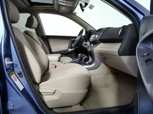 Used 2006 Toyota RAV4 Limited AWD/4WD image 10