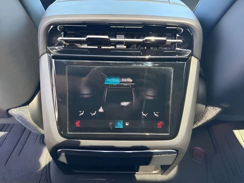 Used 2025 Cadillac Escalade IQ Luxury 2 w/ LPO, Premium Carpet Package AWD/4WD image 18