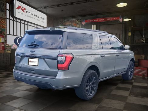 Used 2019 Ford Expedition Max Platinum AWD/4WD image 6