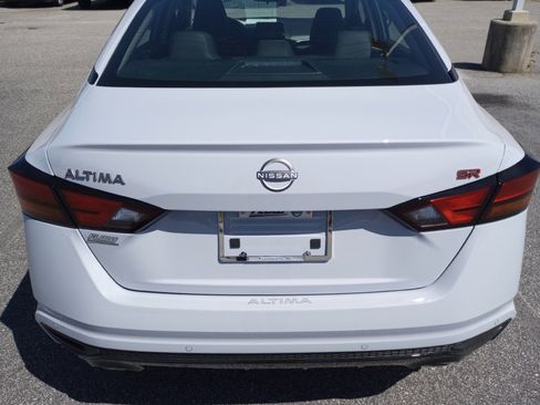 New 2025 Nissan Altima 2.5 SR image 14