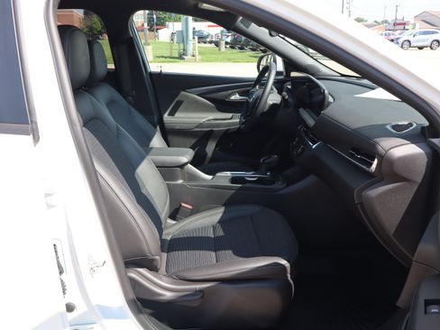 Used 2024 Buick Envista Preferred w/ Convenience I Package FWD image 12