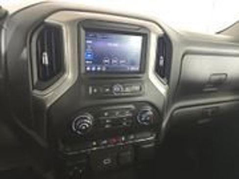 Used 2020 Chevrolet Silverado 1500 Custom w/ Custom 2.7L Value Package image 6