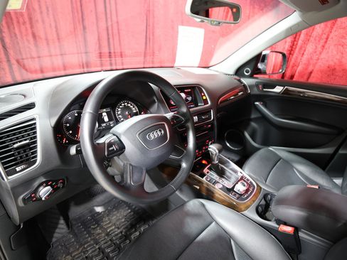 Used 2016 Audi Q5 2.0T Premium Plus w/ Technology Package image 12