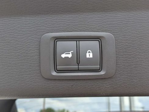Used 2025 Mitsubishi Outlander SEL FWD image 14