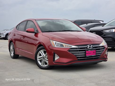 Used 2019 Hyundai Elantra Value Edition w/ Winter Weather Package FWD image 3