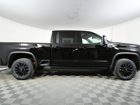 New 2026 Chevrolet Silverado 2500 High Country w/ Midnight Edition image 15