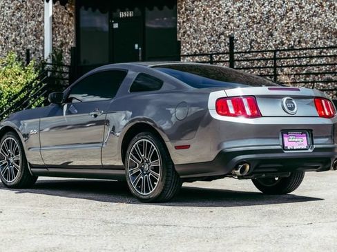 Used 2011 Ford Mustang GT Premium w/ Comfort Pkg RWD image 9