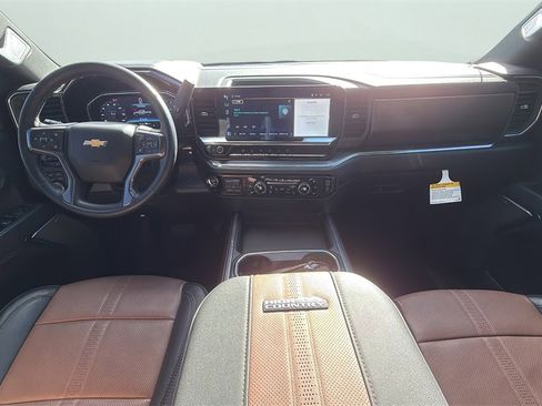 Used 2024 Chevrolet Silverado 3500 High Country w/ High Country Premium Package image 19