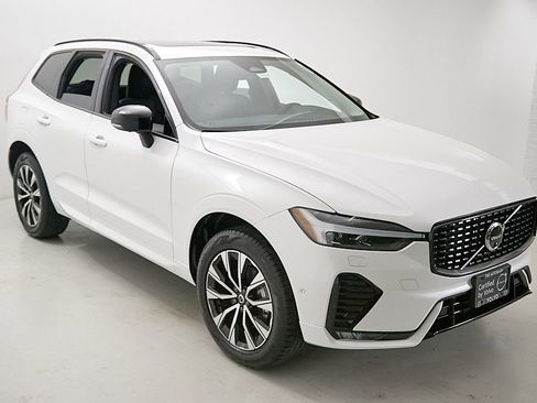 Certified 2025 Volvo XC60 B5 Plus AWD/4WD image 4