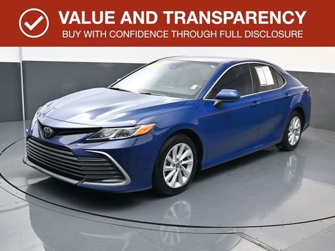Used 2023 Toyota Camry LE image 1