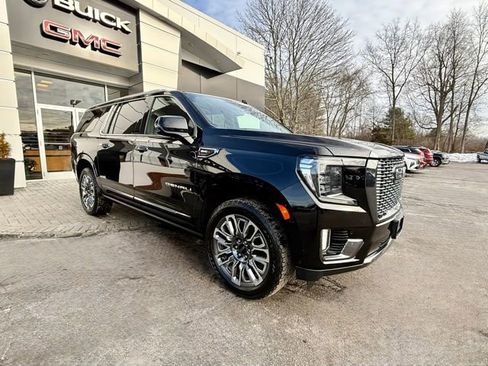 Used 2024 GMC Yukon XL Denali Ultimate image 7