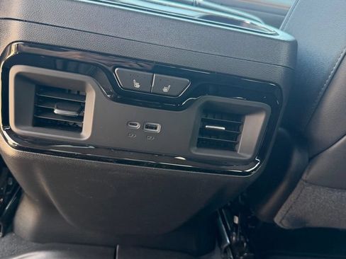 New 2026 GMC Sierra 1500 AT4 w/ AT4 Premium Package AWD/4WD image 16