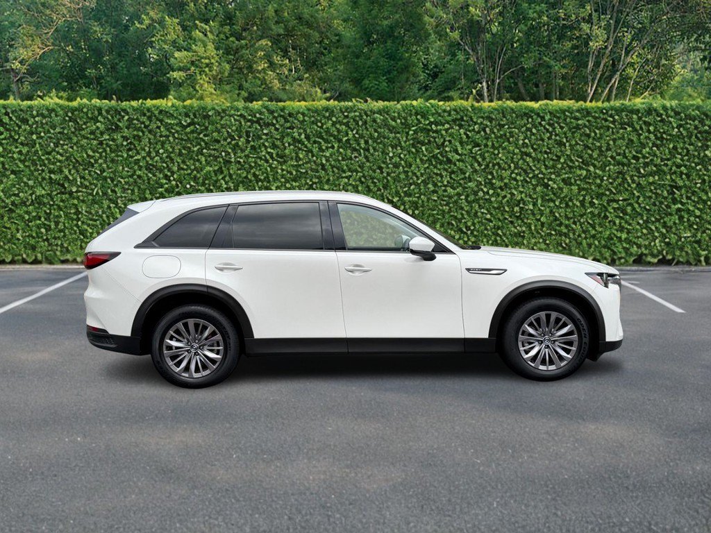 Used 2025 MAZDA CX-90 Plug-In Hybrid w/ Preferred AWD/4WD image 2