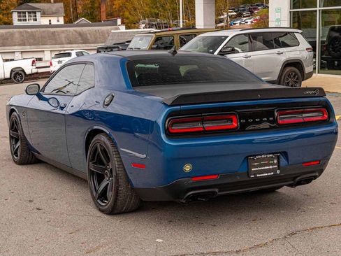 Used 2021 Dodge Challenger SRT Hellcat Redeye RWD image 4