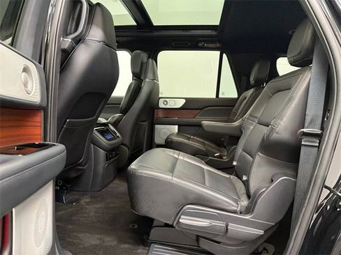 Used 2022 Lincoln Navigator L Reserve image 21