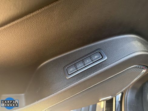 Used 2019 GMC Yukon XL Denali w/ Denali Ultimate Package AWD/4WD image 14