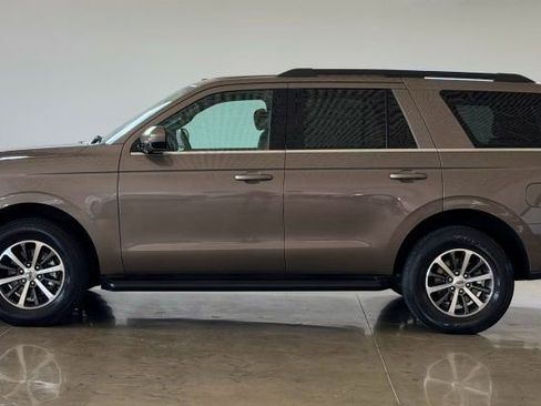 Used 2019 Ford Expedition XLT AWD/4WD image 4