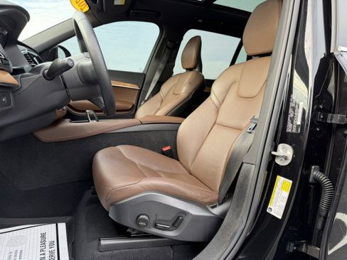 Used 2024 Volvo XC90 B5 Plus w/ Protection Package Premier image 16