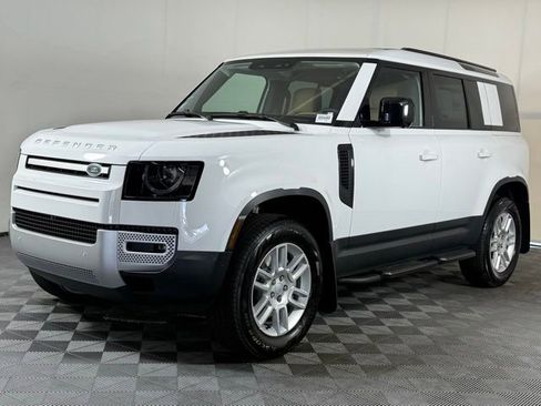 Used 2025 Land Rover Defender 110 S image 2