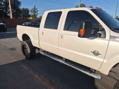 Used 2016 Ford F250 Lariat w/ Lariat Interior Package AWD/4WD image 28