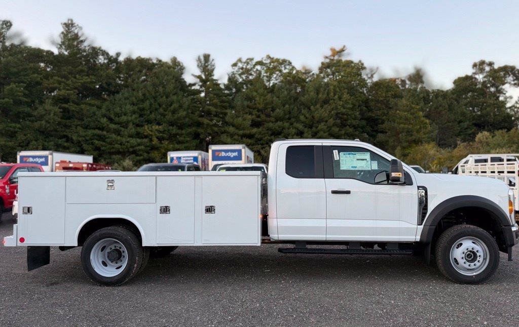 New 2026 Ford F550 4x4 Supercab Super Duty image 3