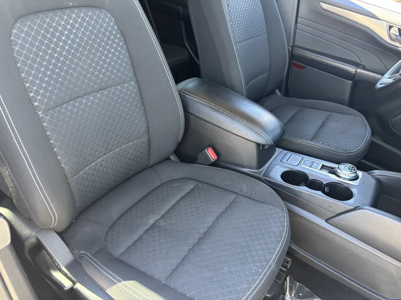 Used 2023 Ford Escape Active FWD image 8