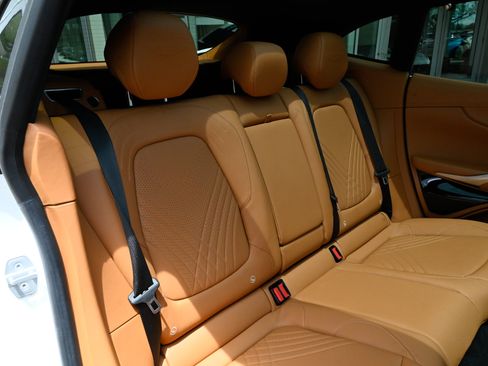 Used 2024 Aston Martin DBX AWD/4WD image 49